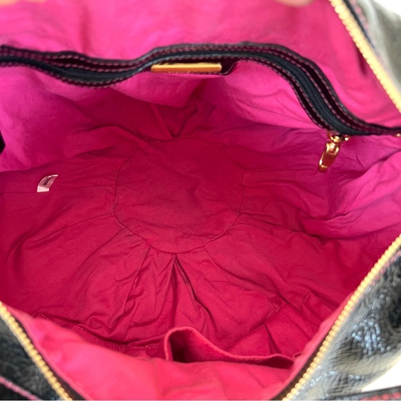 ISABELLA FIORE Black Patent Leather w Pink Stitches Side Pockets Domed Boho Tote - Picture 11 of 15